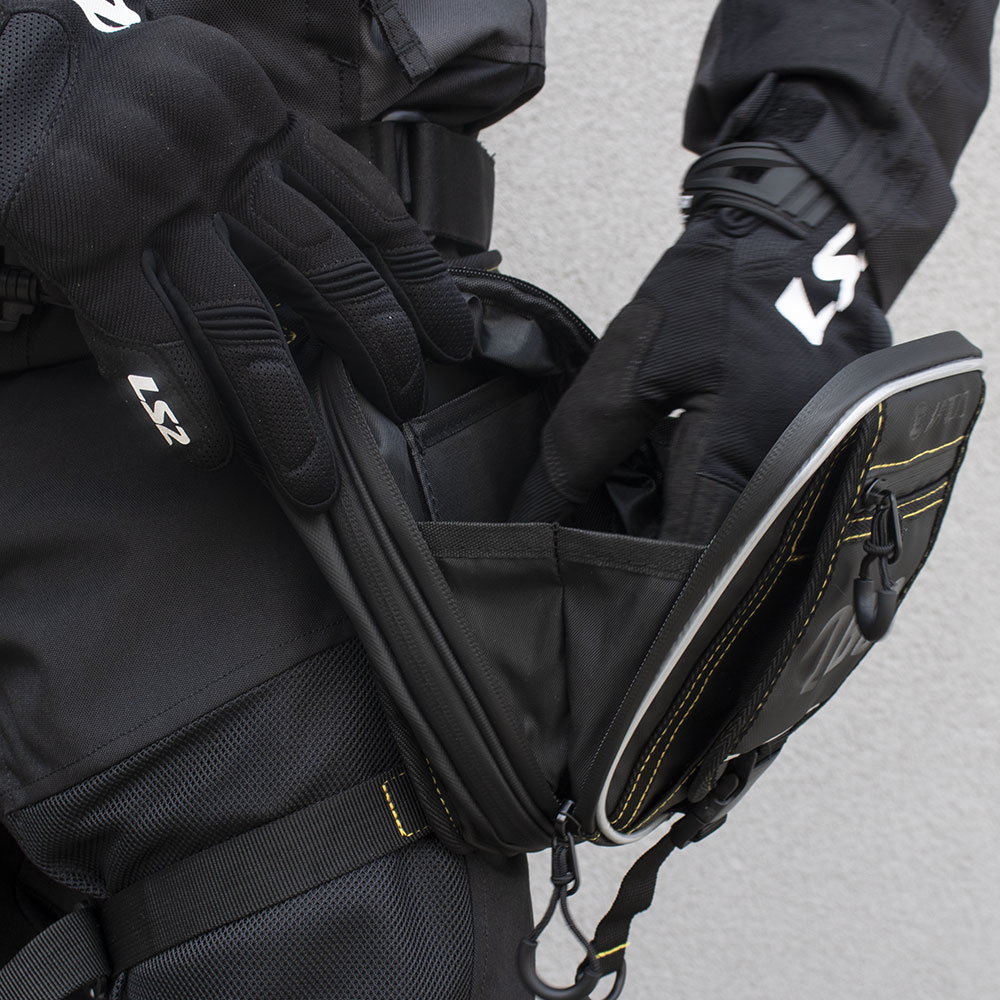 Multifunkcionalna torbica za nogu QB6 EXANTOO