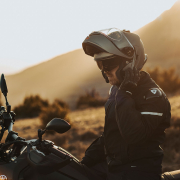 Komunikator za SHOEI kacige NEO3 / GT-AIR3/ JCR3 SENA SRL3